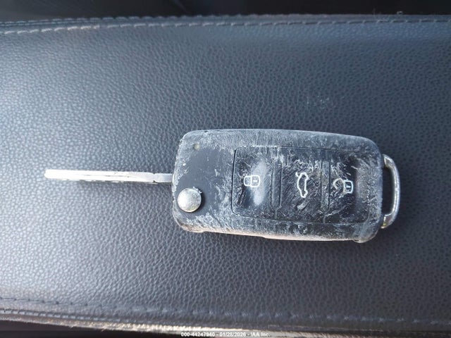 2012 Volkswagen Beetle 2.5l მანქანა იყიდება აუქციონზე, vin: 3VWJP7AT4CM623346, აუქციონის ნომერი: 44247940
