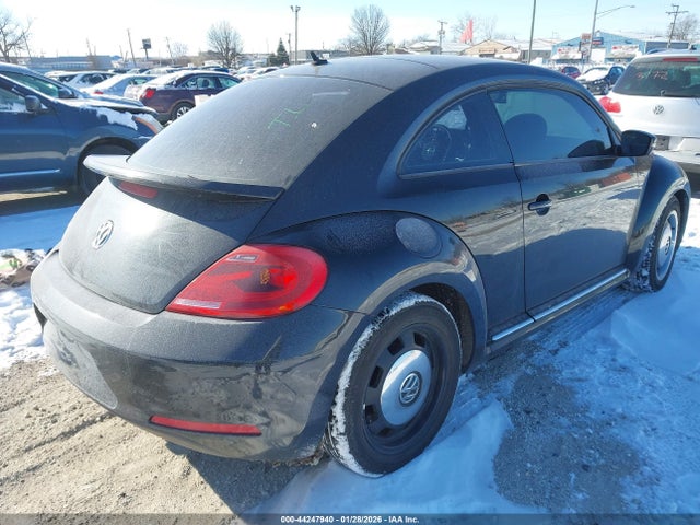2012 Volkswagen Beetle 2.5l მანქანა იყიდება აუქციონზე, vin: 3VWJP7AT4CM623346, აუქციონის ნომერი: 44247940