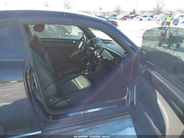 2012 Volkswagen Beetle 2.5l მანქანა იყიდება აუქციონზე, vin: 3VWJP7AT4CM623346, აუქციონის ნომერი: 44247940