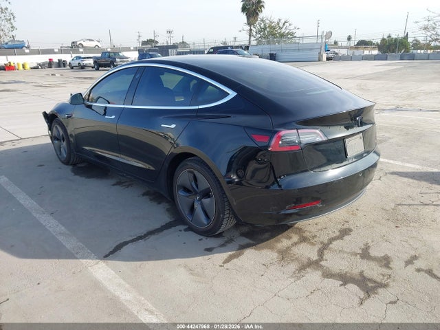 2019 TESLA MODEL 3 5YJ3E1EA9KF394625 Photo 2