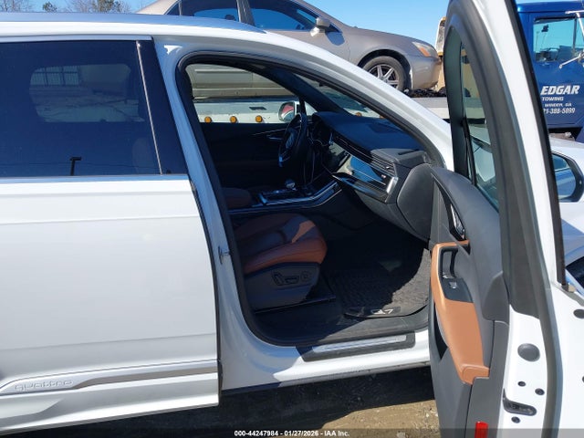 2023 AUDI Q7 WA1LCBF7XPD006194 Photo 4