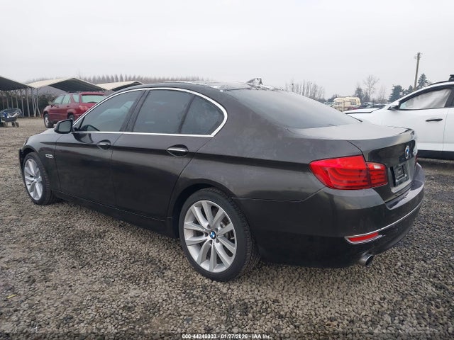 WBA5B1C52FD921633 BMW 535i