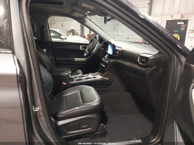 2021 FORD EXPLORER 1FM5K8FWXMNA16589 Photo 4