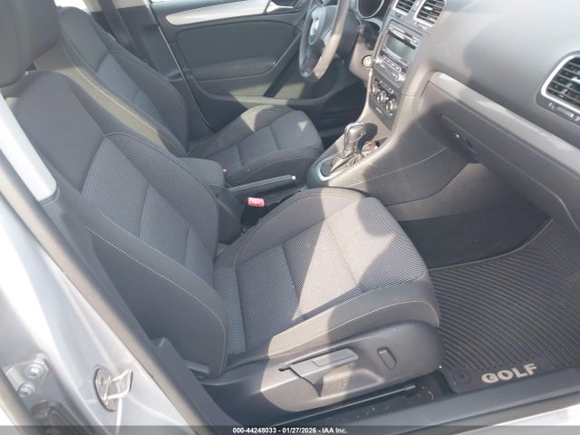 Продажа на аукционе авто 2013 Volkswagen Golf 2.5l 4-door, vin: WVWDB7AJ0DW130147, номер лота: 44248033