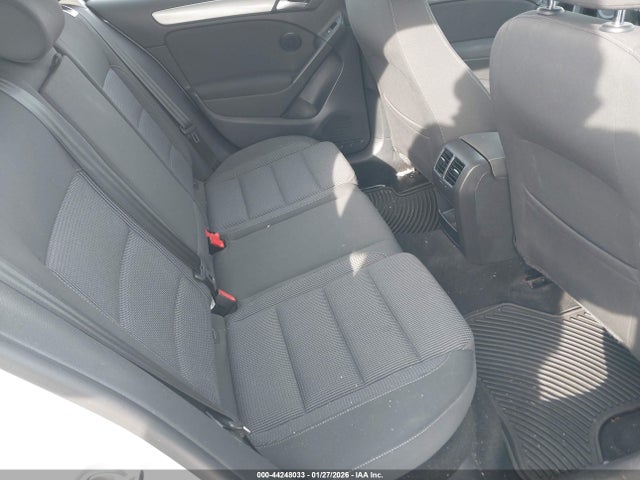 Продажа на аукционе авто 2013 Volkswagen Golf 2.5l 4-door, vin: WVWDB7AJ0DW130147, номер лота: 44248033