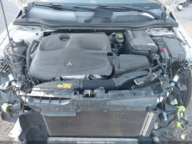 44248034 :رقم المزاد ، WDDSJ4EB4FN178244 vin ، 2015 Mercedes-benz Cla 250 مزاد بيع