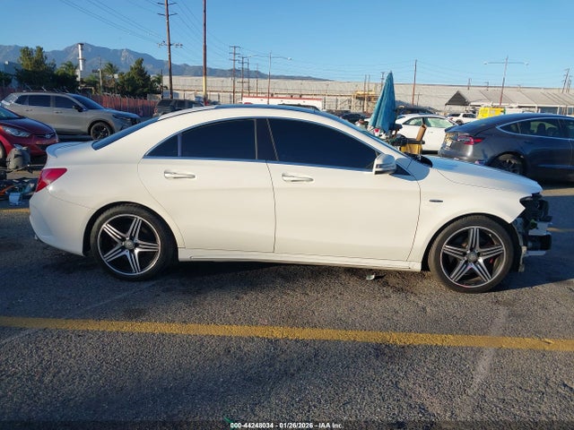 44248034 :رقم المزاد ، WDDSJ4EB4FN178244 vin ، 2015 Mercedes-benz Cla 250 مزاد بيع