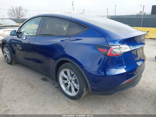 2020 TESLA MODEL Y 5YJYGDEE8LF023056 Photo 2