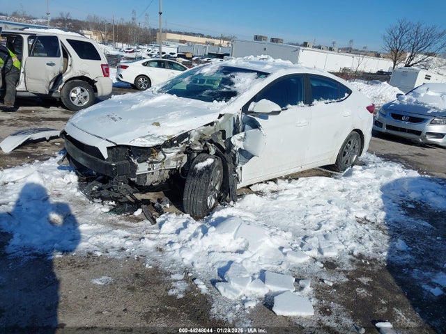 5NPD84LF2JH317235 Hyundai ELANTRA SEL
