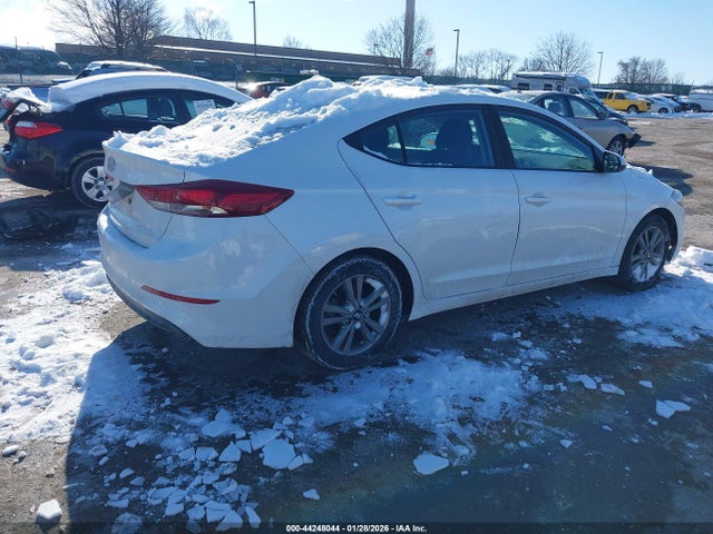 5NPD84LF2JH317235 Hyundai ELANTRA SEL