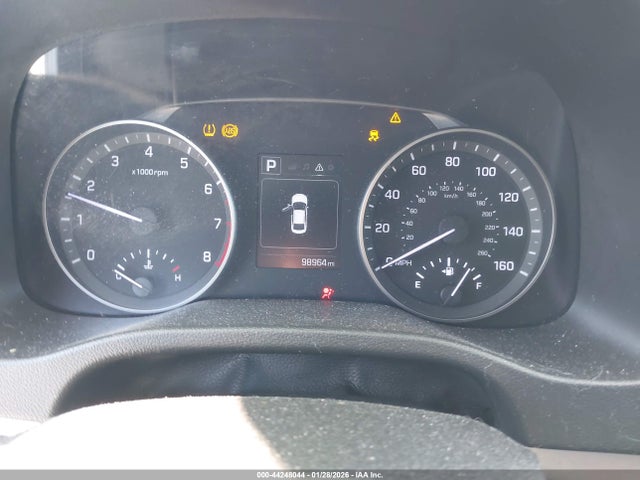 5NPD84LF2JH317235 Hyundai ELANTRA SEL