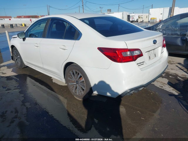 4S3BNAB63J3029008 Subaru Legacy 2.5i