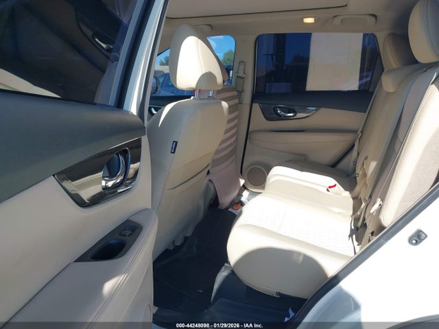 2019 NISSAN ROGUE 5N1AT2MT9KC731857 Photo 7