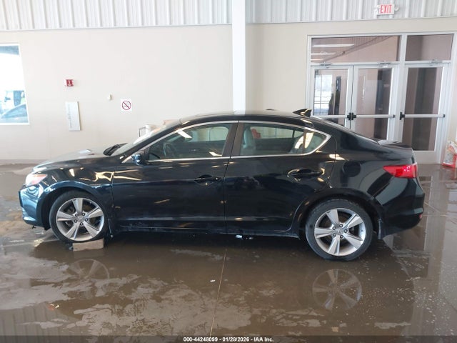 44248099 :رقم المزاد ، 19VDE1F79DE000372 vin ، 2013 Acura Ilx 2.0l مزاد بيع