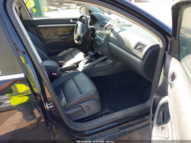 44248105 :رقم المزاد ، 3VWRZ71K89M127981 vin ، 2009 Volkswagen Jetta Se مزاد بيع
