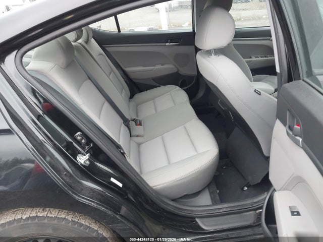 Hyundai ELANTRA SE 2017 KMHD74LF5HU303330 Image 8
