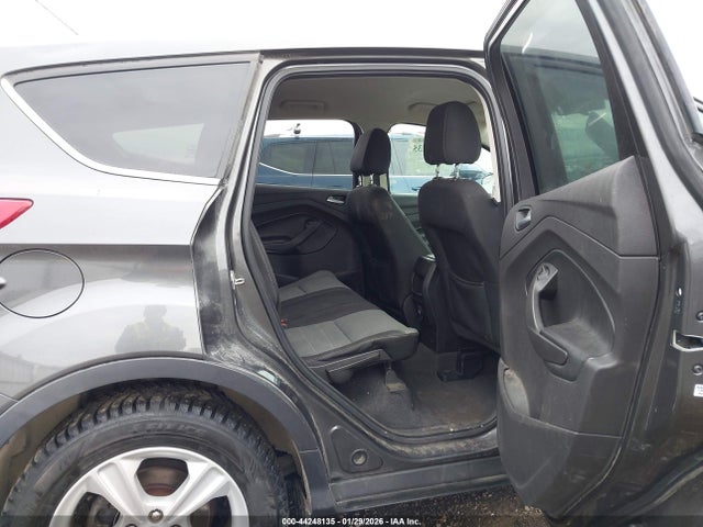 1FMCU0GX2FUA68303 Ford ESCAPE SE