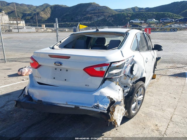 1FADP3F28EL276851 Ford FOCUS SE