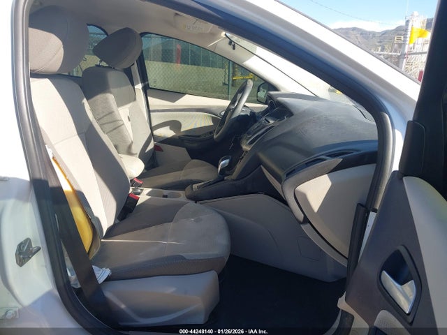 1FADP3F28EL276851 Ford FOCUS SE