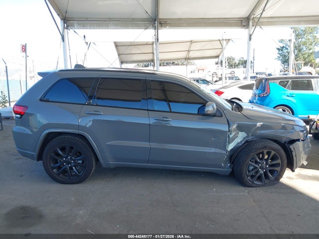 1C4RJEAG6NC154067 Jeep Grand Cherokee Wk Laredo X 4x2