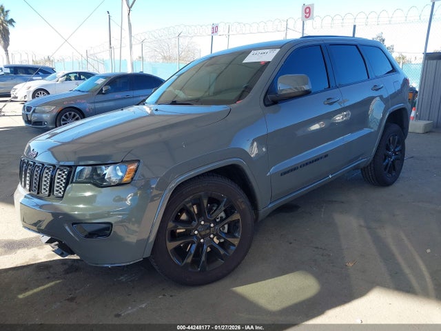 1C4RJEAG6NC154067 Jeep Grand Cherokee Wk Laredo X 4x2