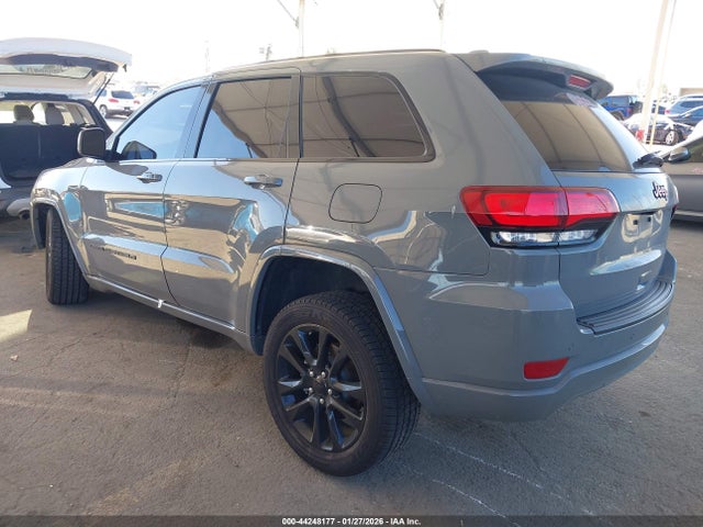 1C4RJEAG6NC154067 Jeep Grand Cherokee Wk Laredo X 4x2