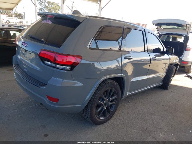 1C4RJEAG6NC154067 Jeep Grand Cherokee Wk Laredo X 4x2