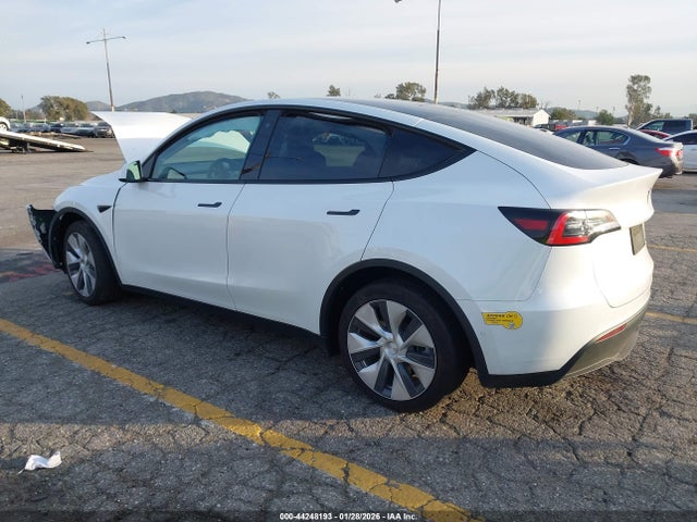 2021 TESLA MODEL Y 5YJYGDEE6MF284168 Photo 2