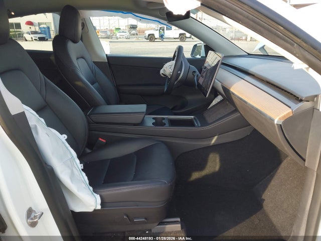 2021 TESLA MODEL Y 5YJYGDEE6MF284168 Photo 4