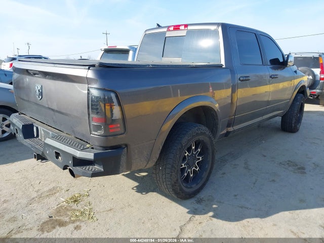 1C6RR7NM7JS353981 RAM 1500 Laramie 4x4 5&#039;7 Box