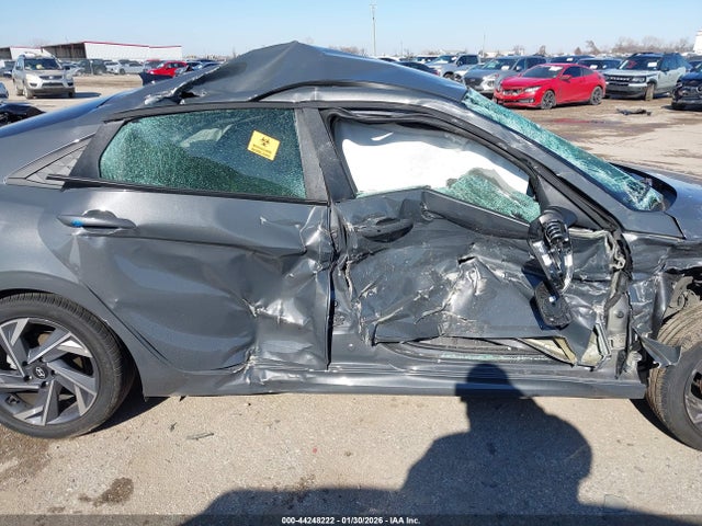 2025 Hyundai Elantra Sel Sport მანქანა იყიდება აუქციონზე, vin: KMHLM4DG1SU058738, აუქციონის ნომერი: 44248222