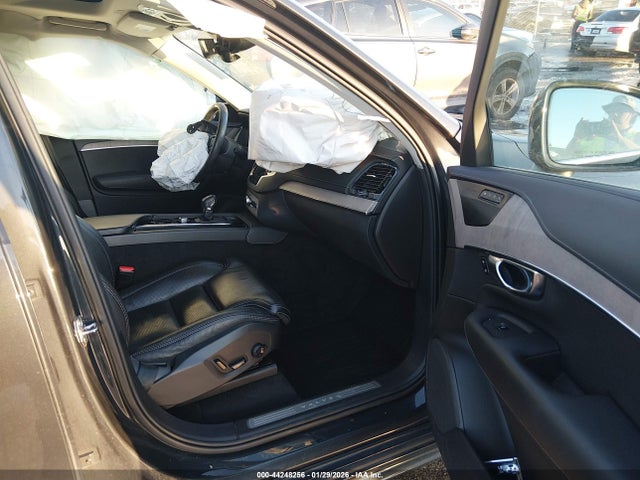 2021 VOLVO XC90 YV4A22PLXM1727234 Photo 4