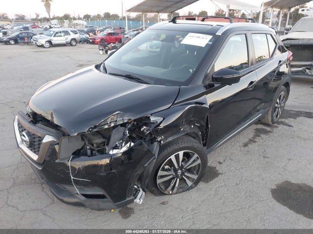 3N1CP5CU6KL556407 Nissan KICKS SR