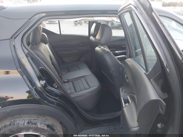 3N1CP5CU6KL556407 Nissan KICKS SR