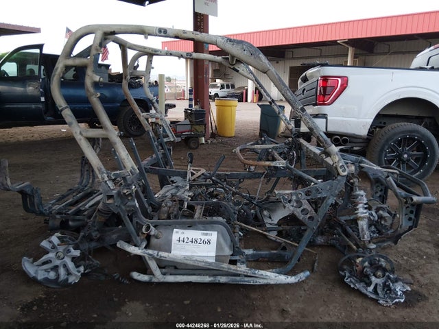 3JBKVAP20GJ000504 Can-Am Commander 1000 Limited