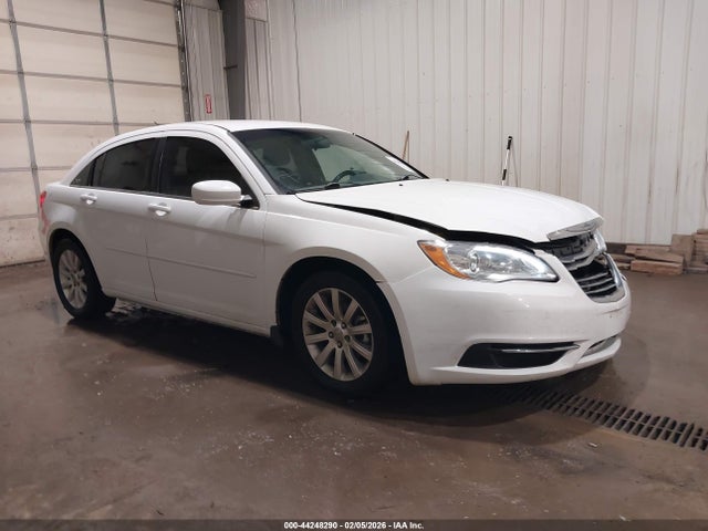 Aukcja sprzedaży 2014 Chrysler 200 Touring, vin: 1C3CCBBG4EN235915, numer aukcji: 44248290