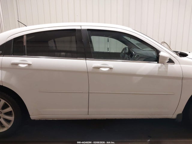Aukcja sprzedaży 2014 Chrysler 200 Touring, vin: 1C3CCBBG4EN235915, numer aukcji: 44248290