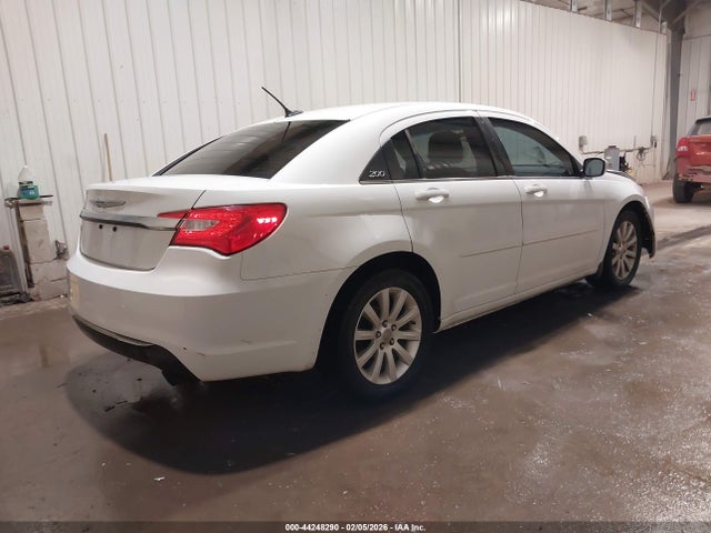 Aukcja sprzedaży 2014 Chrysler 200 Touring, vin: 1C3CCBBG4EN235915, numer aukcji: 44248290