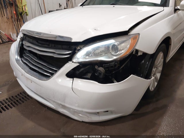 Aukcja sprzedaży 2014 Chrysler 200 Touring, vin: 1C3CCBBG4EN235915, numer aukcji: 44248290