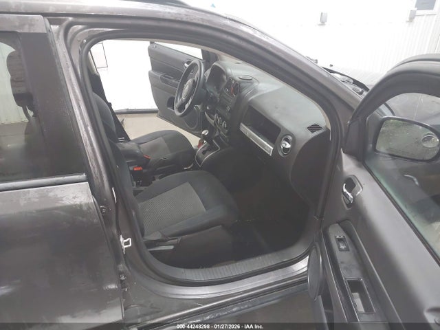 1C4NJDBB7ED879683 Jeep Compass Sport