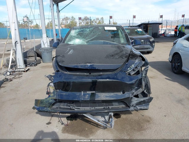 Продаж на аукціоні авто 2023 Tesla Model Y Awd/long Range Dual Motor All-wheel Drive, vin: 7SAYGAEE2PF967779, номер лоту: 44248324