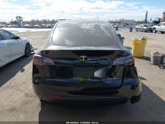 Продаж на аукціоні авто 2023 Tesla Model Y Awd/long Range Dual Motor All-wheel Drive, vin: 7SAYGAEE2PF967779, номер лоту: 44248324