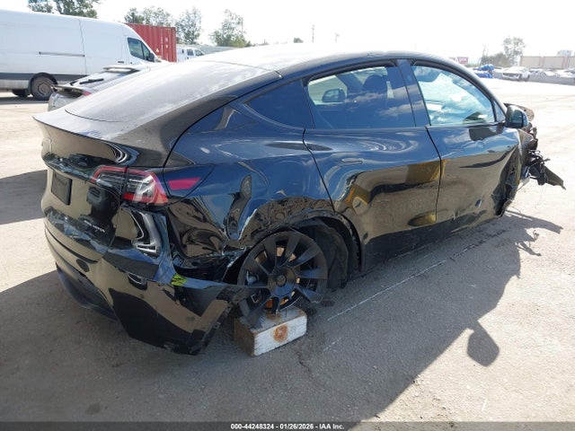 Продаж на аукціоні авто 2023 Tesla Model Y Awd/long Range Dual Motor All-wheel Drive, vin: 7SAYGAEE2PF967779, номер лоту: 44248324