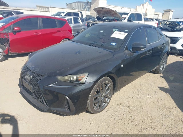 Lexus IS 300 2019 JTHBA1D20K5091993 Image 2