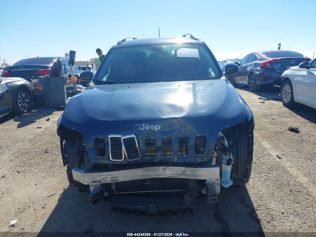 1C4PJLCB1KD392461 Jeep Cherokee Latitude Fwd