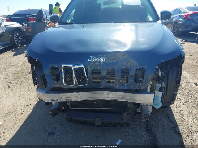 1C4PJLCB1KD392461 Jeep Cherokee Latitude Fwd