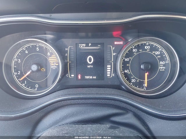 1C4PJLCB1KD392461 Jeep Cherokee Latitude Fwd