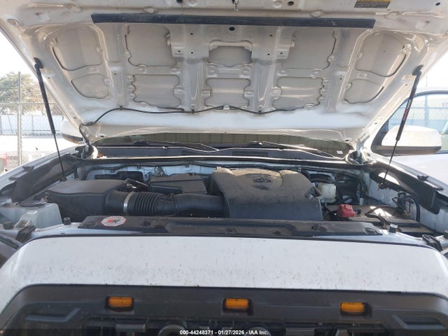 2022 TOYOTA TACOMA 3TMAZ5CN0NM180129 Photo 9