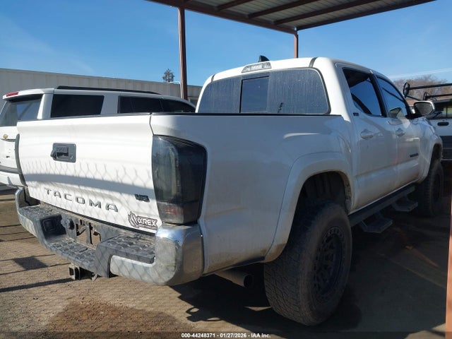 2022 TOYOTA TACOMA 3TMAZ5CN0NM180129 Photo 3