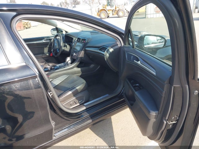 3FA6P0K92GR151424 Ford Fusion Titanium